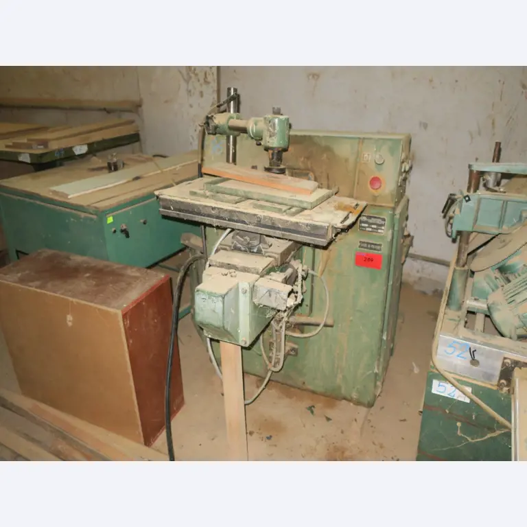 well maintained machines for wood processing-2