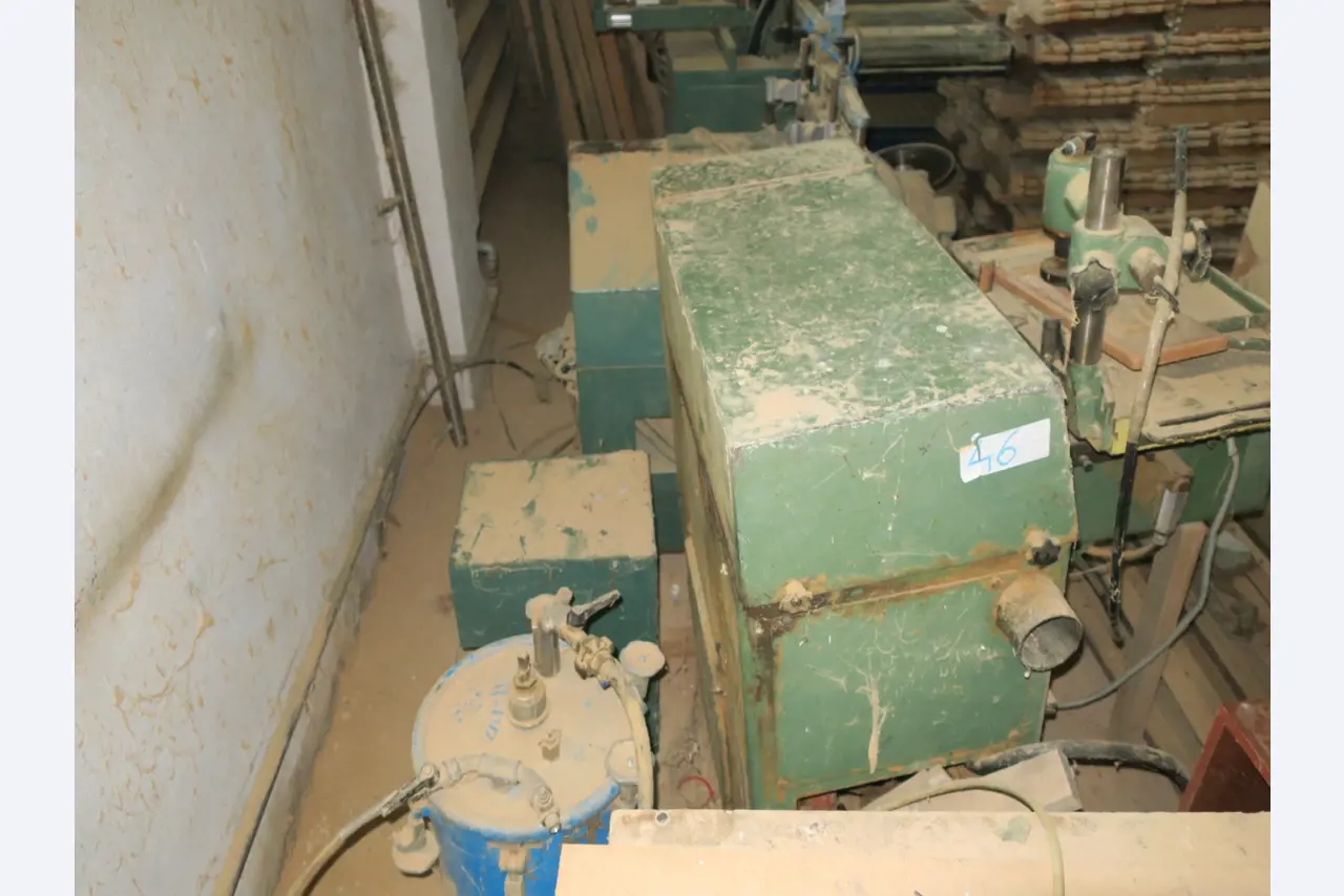 well maintained machines for wood processing-5