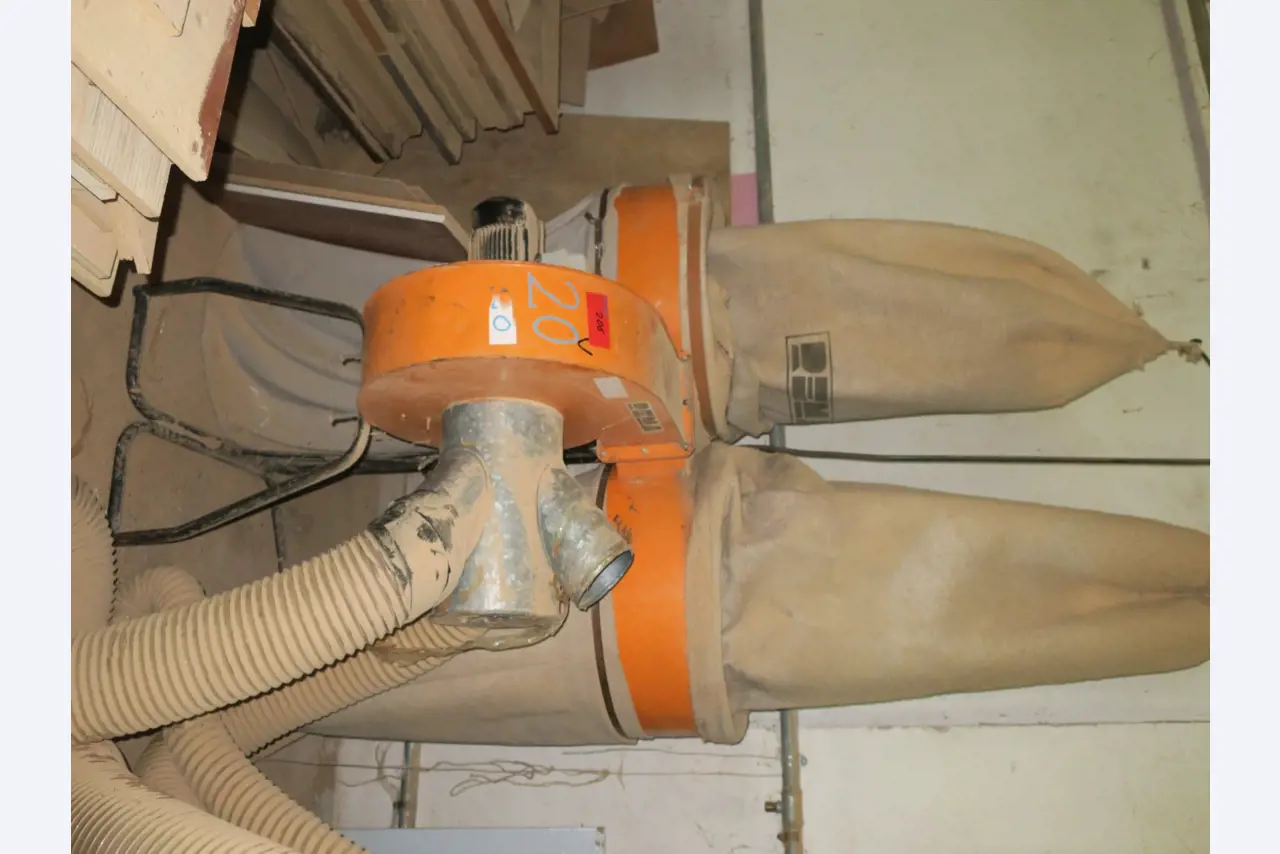 well maintained machines for wood processing-2