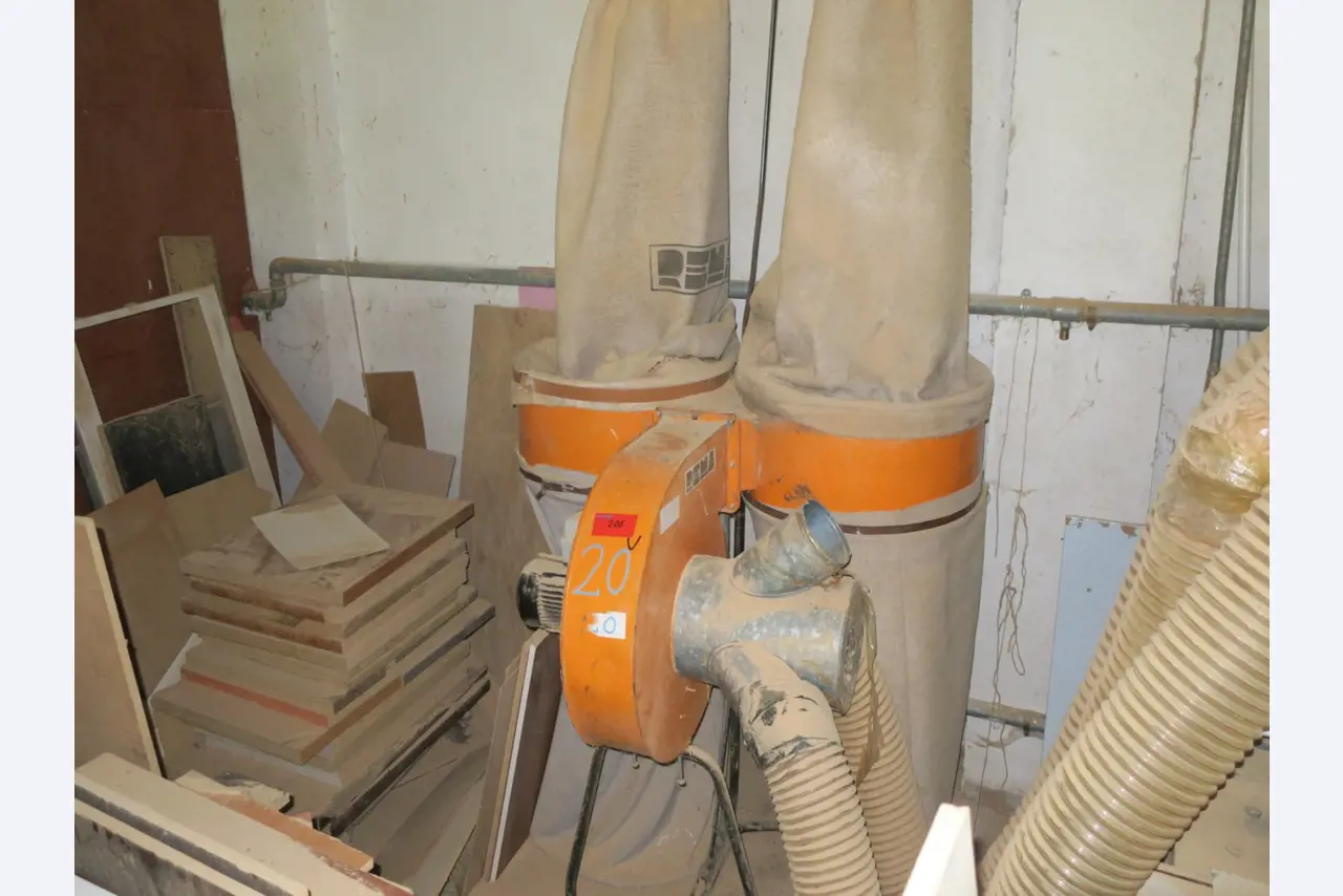 well maintained machines for wood processing-4