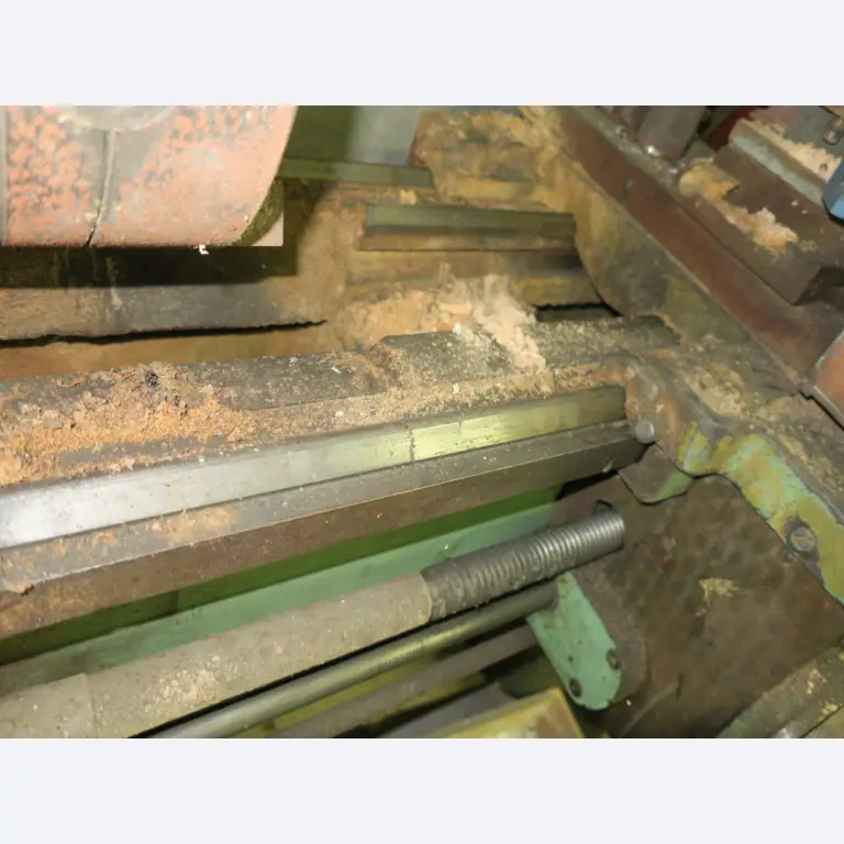 dobro vzdrževani stroji za obdelavo lesa.-6