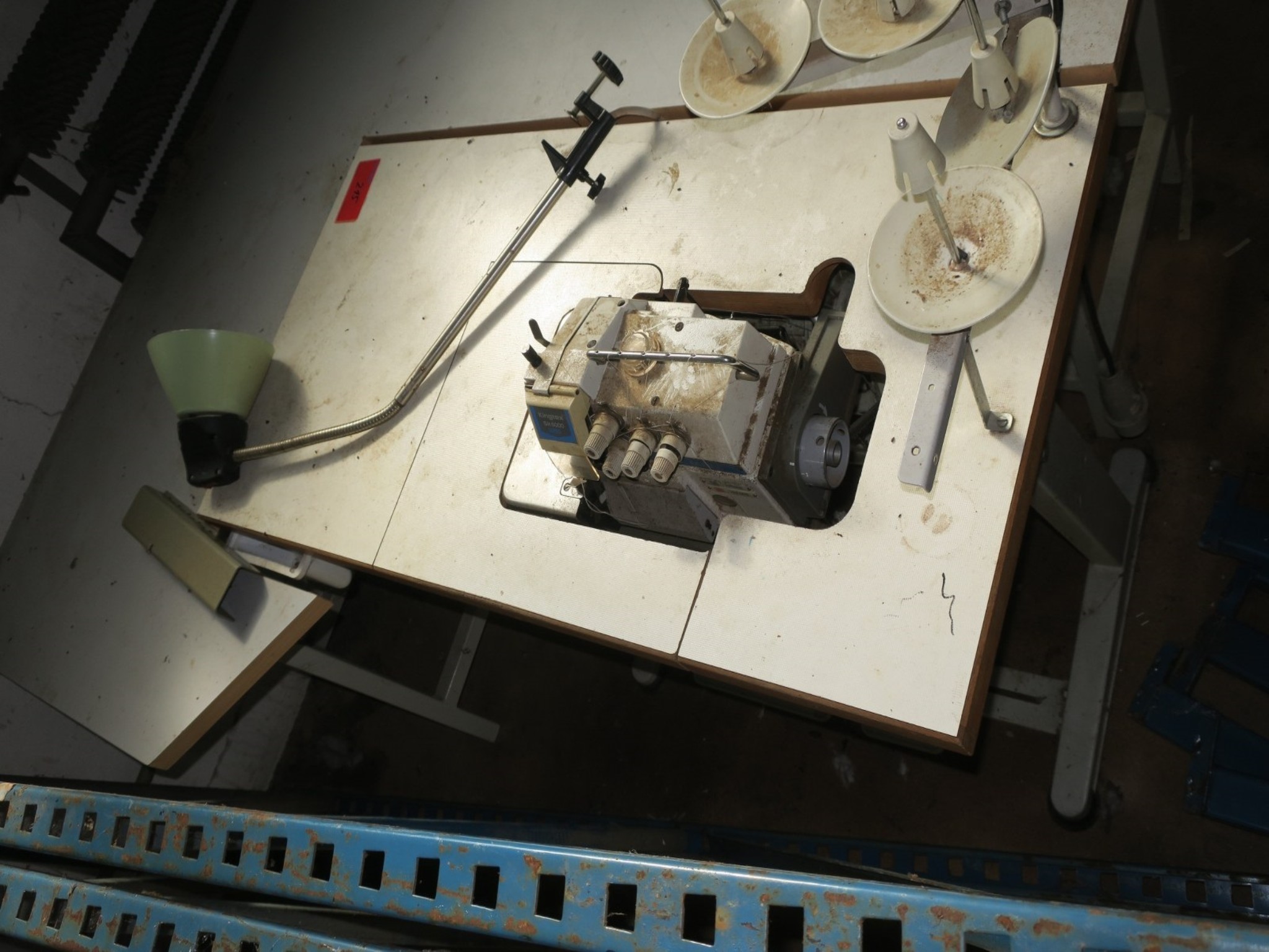 gepflegte Holzbearbeitungsmaschinen-1