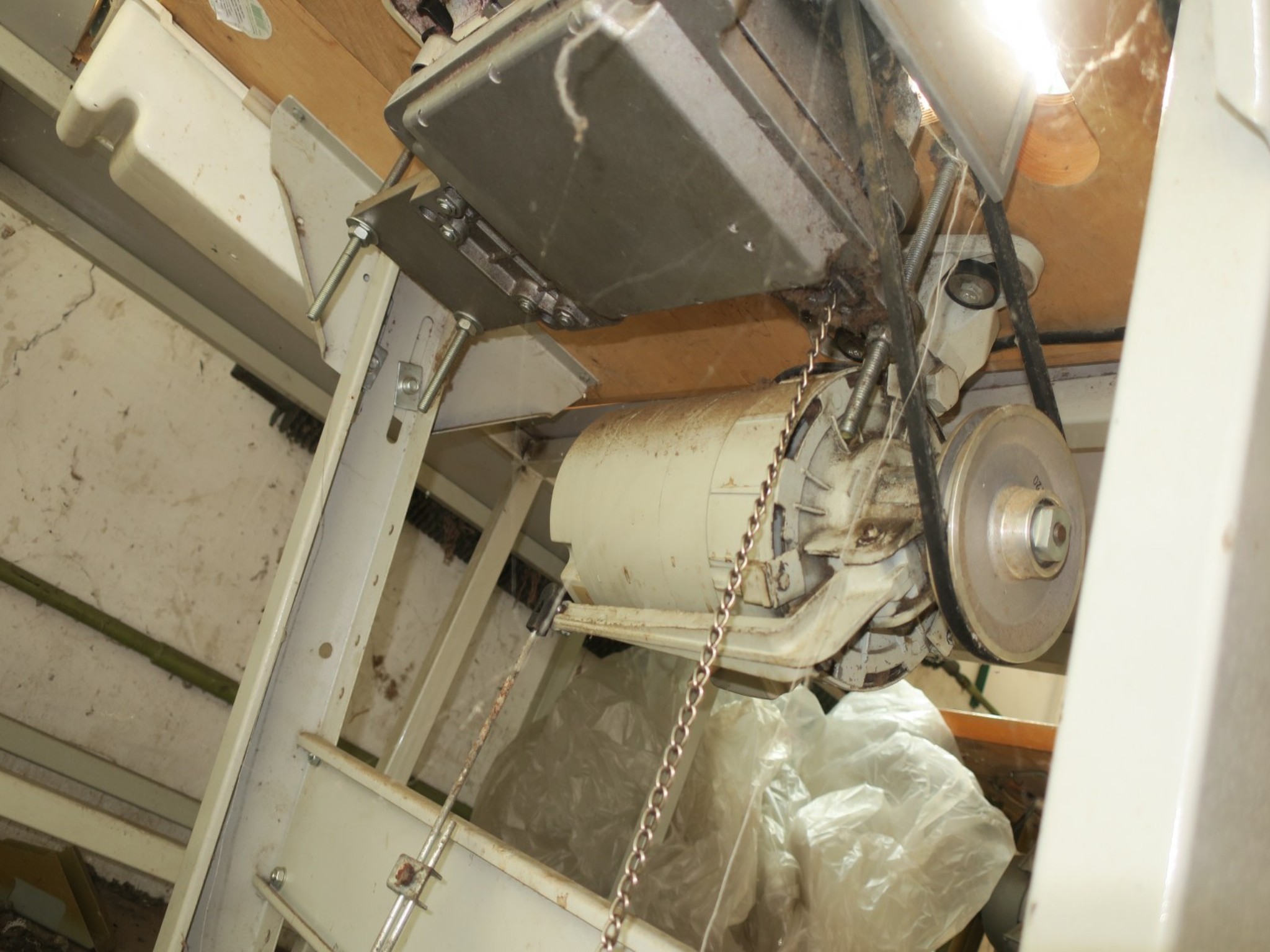 gepflegte Holzbearbeitungsmaschinen-3