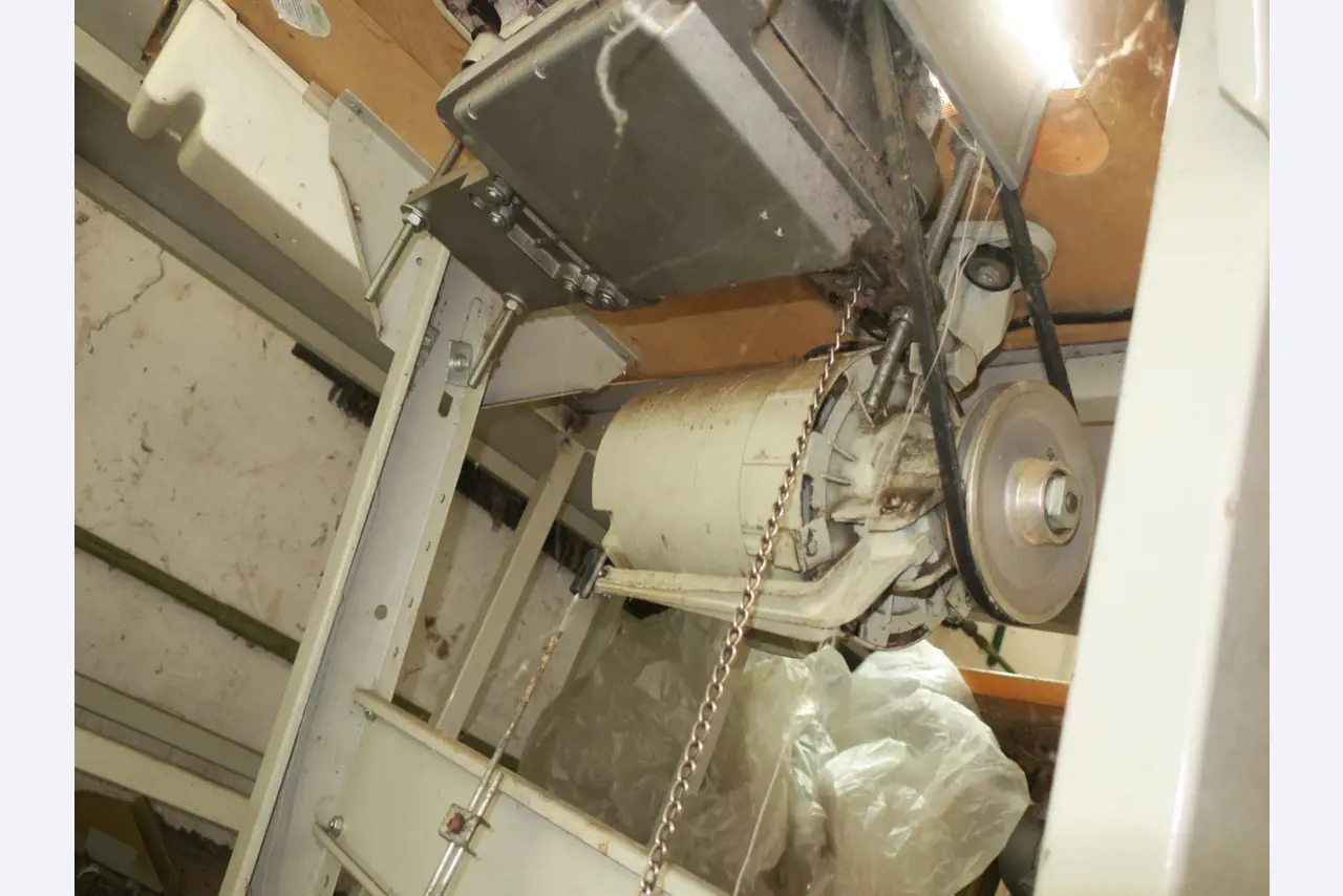 máquinas para trabalhar madeira bem conservadas-3