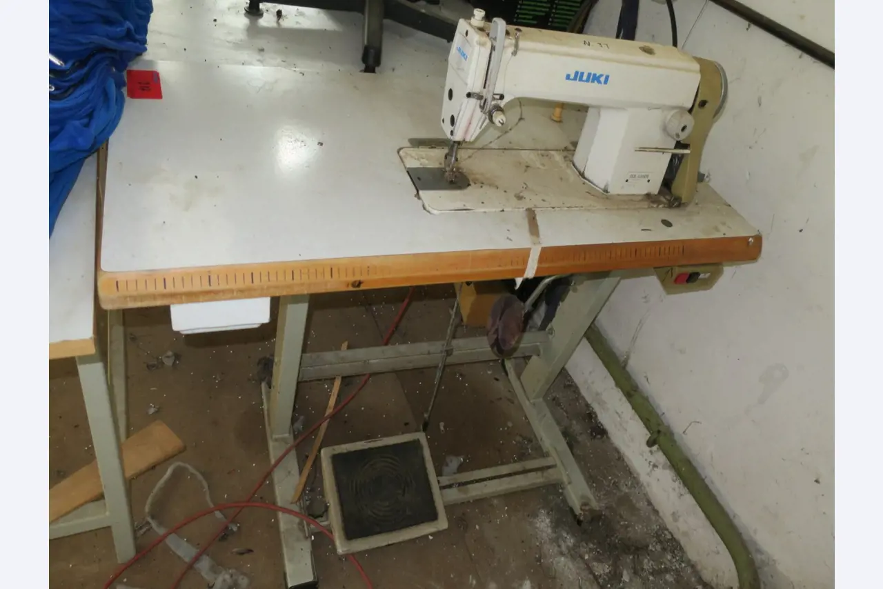 dobro vzdrževani stroji za obdelavo lesa.-6