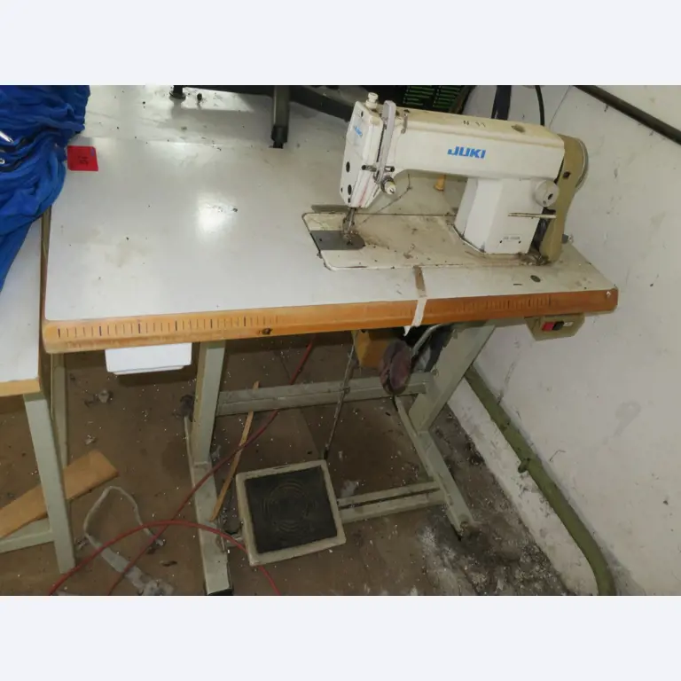 dobro vzdrževani stroji za obdelavo lesa.-6