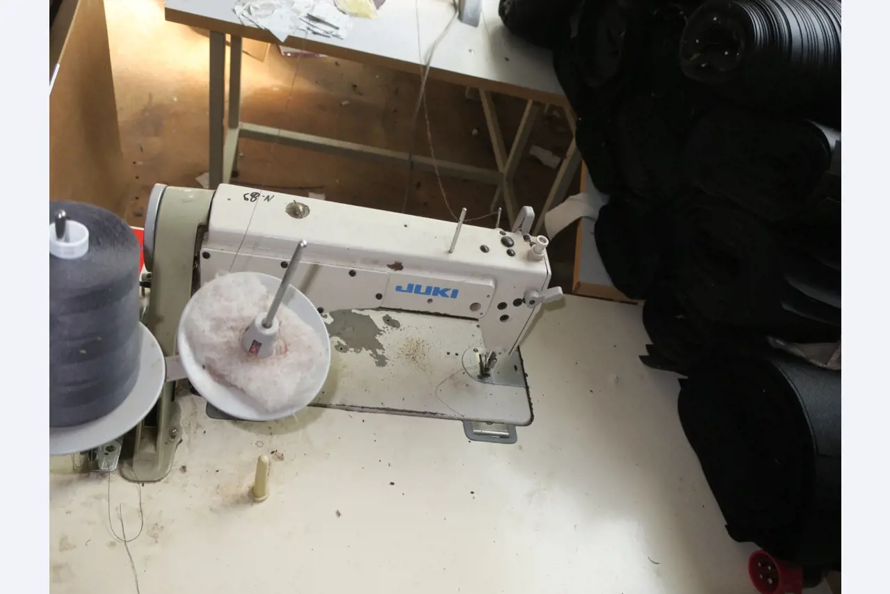 dobro vzdrževani stroji za obdelavo lesa.-8