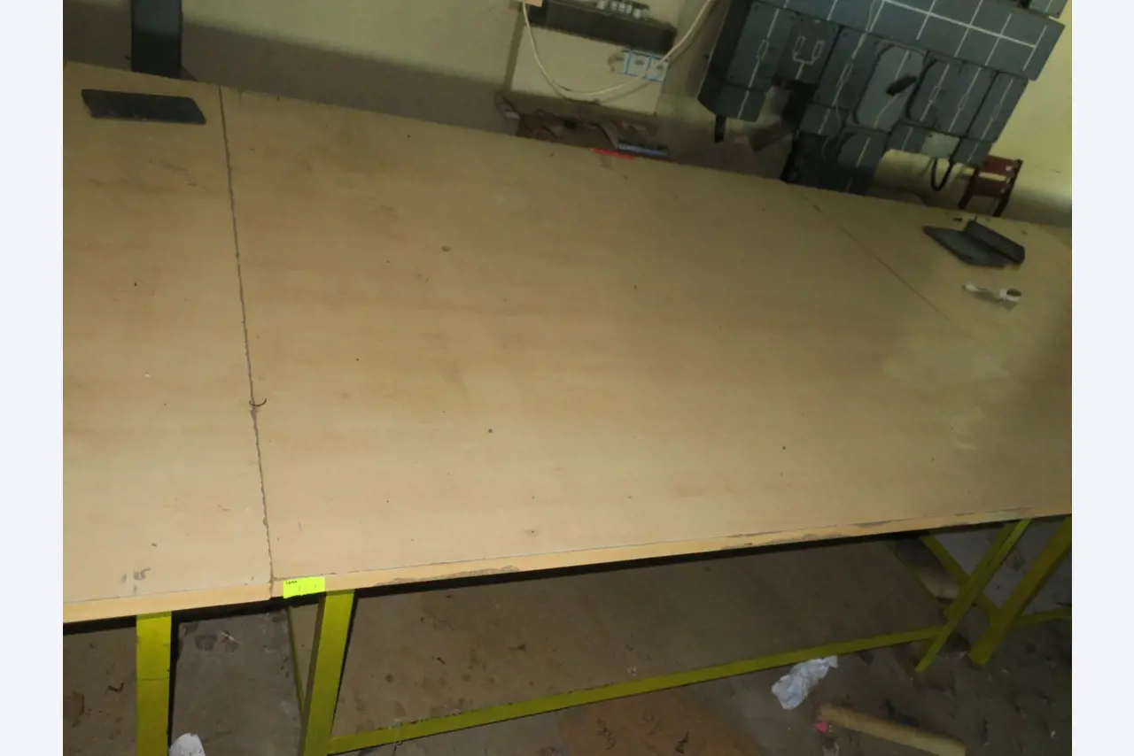 well maintained machines for wood processing-3