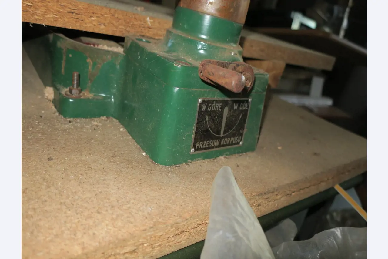 máquinas para trabalhar madeira bem conservadas-6