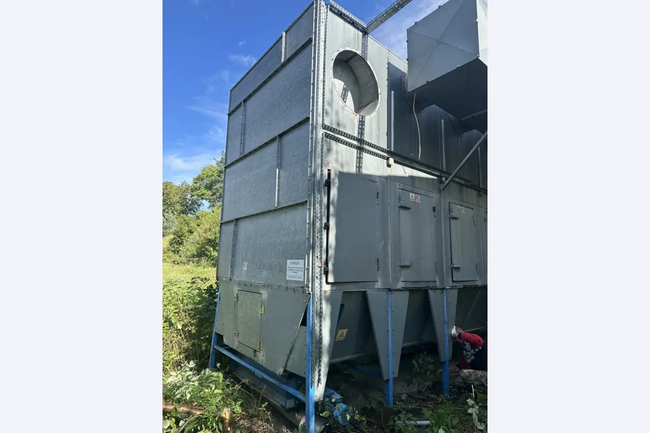 well maintained machines for wood processing-2