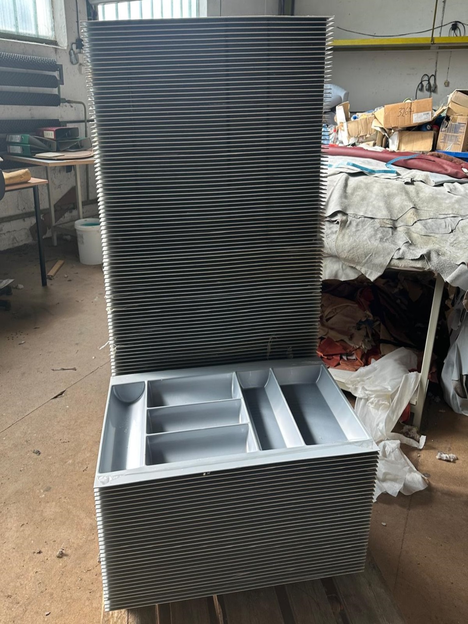 well maintained machines for wood processing-3