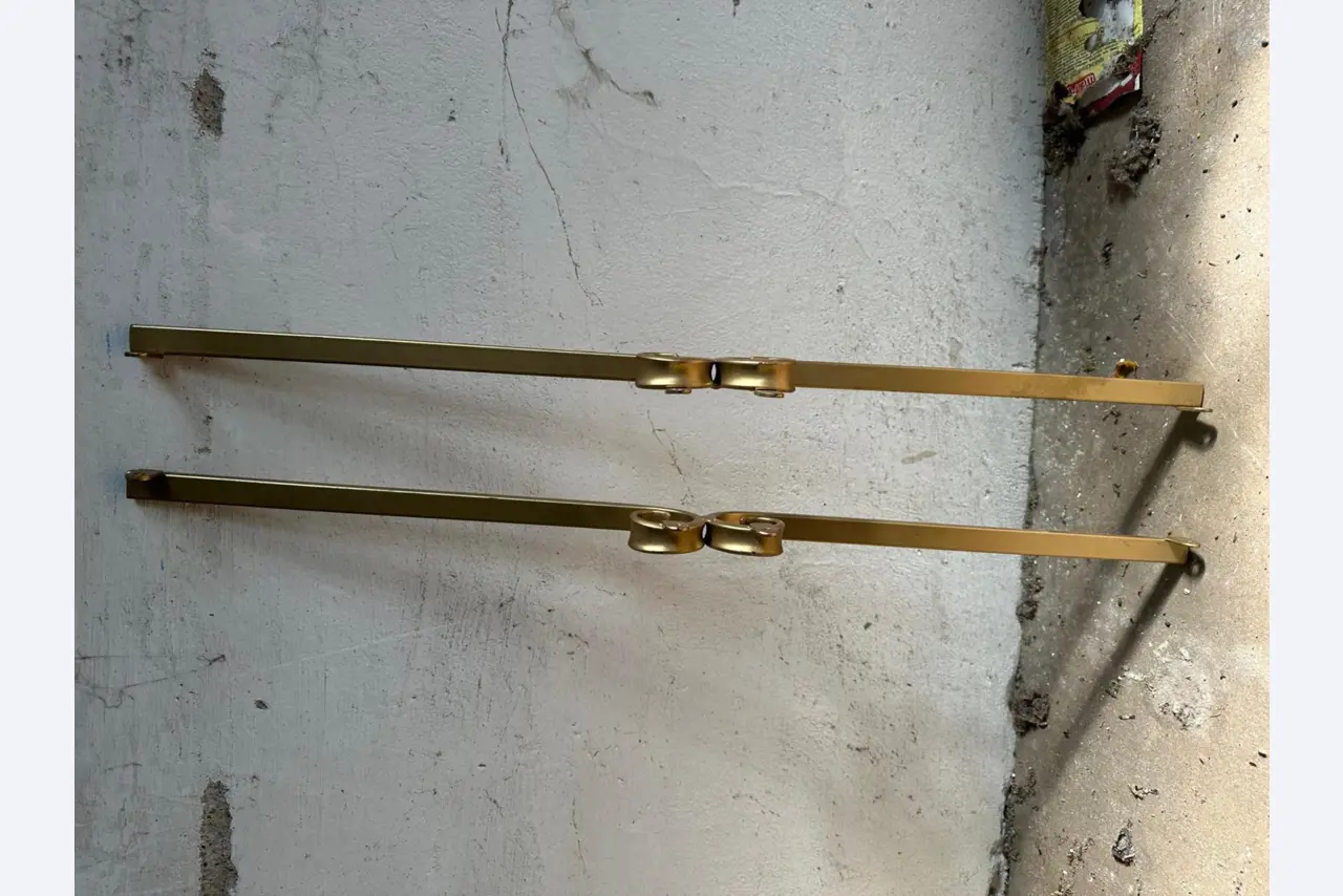 dobro vzdrževani stroji za obdelavo lesa.-3