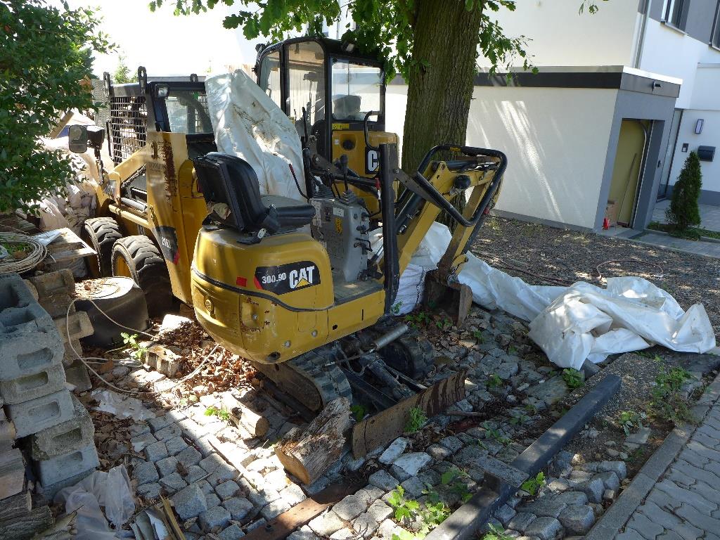 Maszyny budowlane, narzędzia ręczne, samochody, przyczepy i inne środki trwałe <br-1