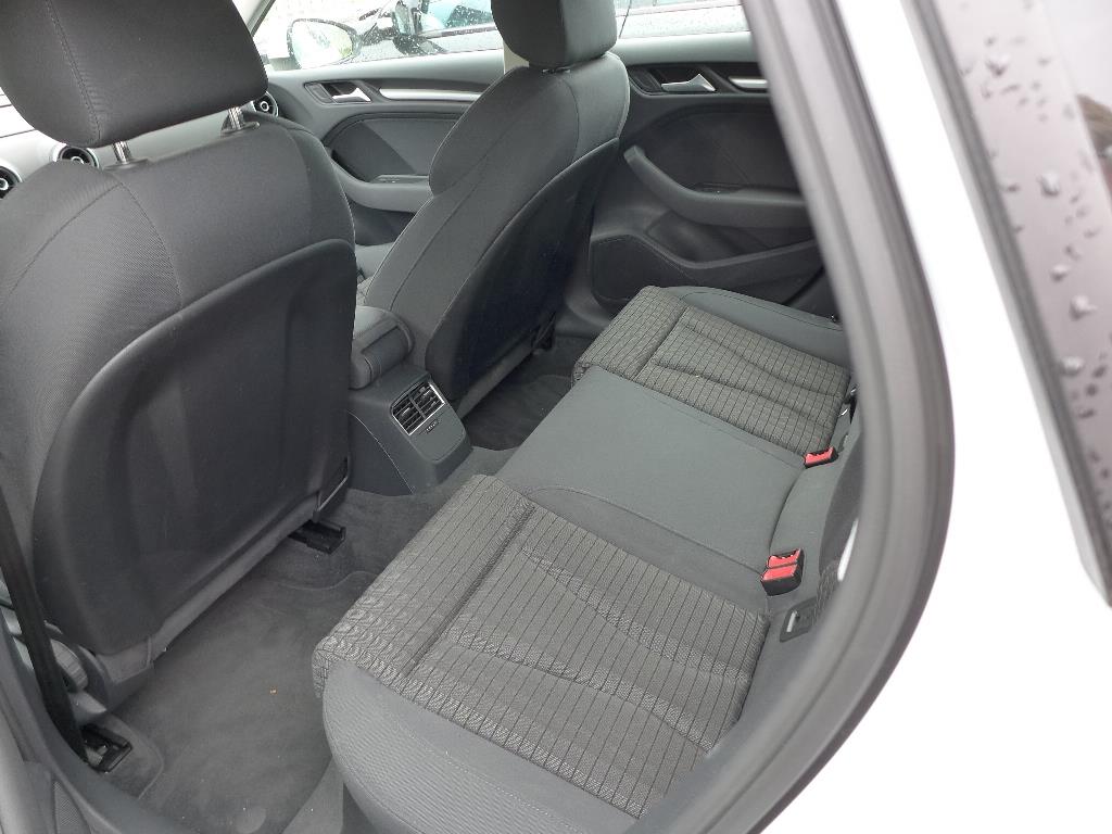 Maszyny budowlane, narzędzia ręczne, samochody, przyczepy i inne środki trwałe <br-12