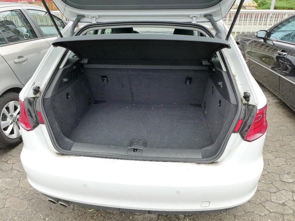 Maszyny budowlane, narzędzia ręczne, samochody, przyczepy i inne środki trwałe <br-18