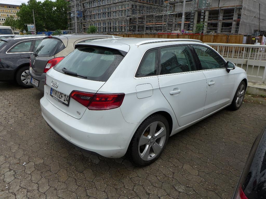 Maszyny budowlane, narzędzia ręczne, samochody, przyczepy i inne środki trwałe <br-3