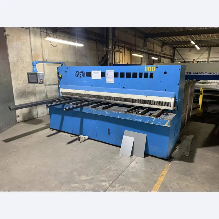 Máquinas para o processamento de chapas metálicas de espessura fina/média<br>(corte, perfuração, prensagem, dobragem)<br><font size="2">Em colaboração com a Hilco Industrial Acquisitions bv</font>-2