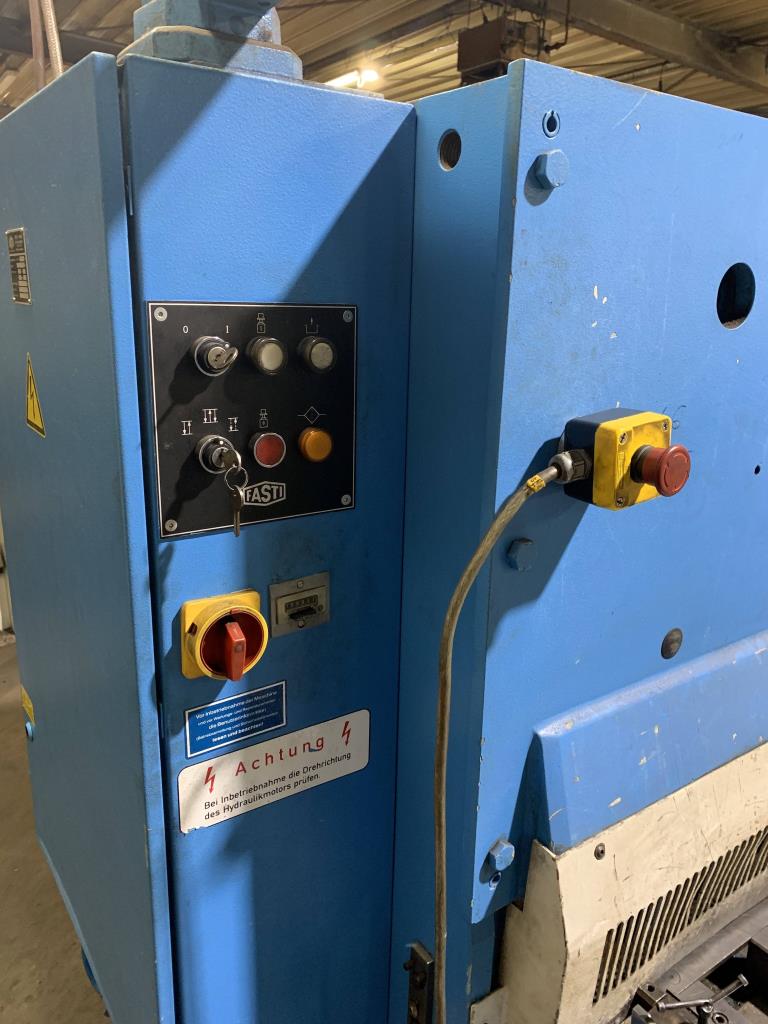 Maschinen zur Bearbeitung von dünnen/mittelstarken Blechen<br>(Schneiden, Stanzen, Pressen, Biegen)<br><font size="2">In Zusammenarbeit m. Hilco Industrial Acquisitions bv</font>-4