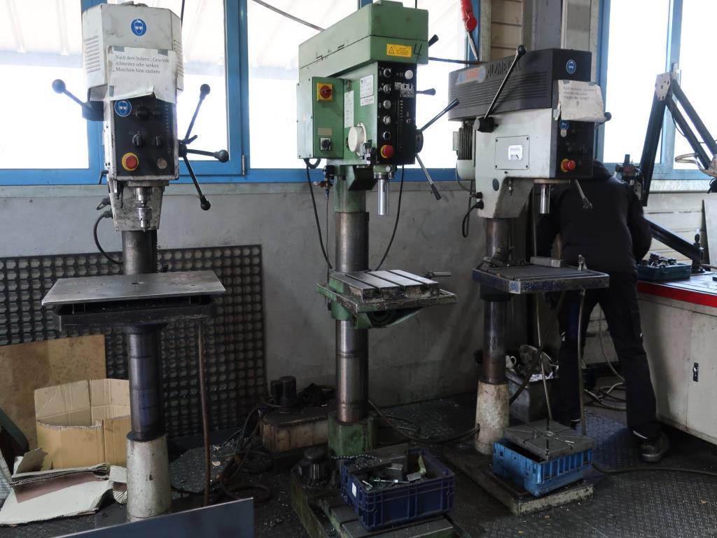 Machines for processing thin/medium thick sheet metal<br> (cutting, punching, pressing, bending)<br><font size="2">In collaboration with Hilco Industrial Acquisitions bv<br></font>-1