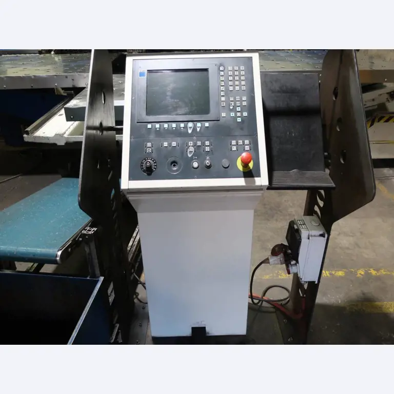 Máquinas para o processamento de chapas metálicas de espessura fina/média<br>(corte, perfuração, prensagem, dobragem)<br><font size="2">Em colaboração com a Hilco Industrial Acquisitions bv</font>-10