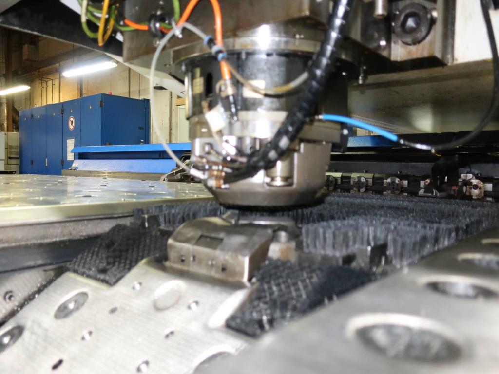 Machines for processing thin/medium thick sheet metal<br> (cutting, punching, pressing, bending)<br><font size="2">In collaboration with Hilco Industrial Acquisitions bv<br></font>-7