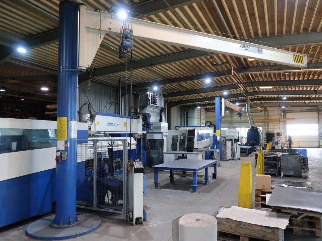 Maschinen zur Bearbeitung von dünnen/mittelstarken Blechen<br>(Schneiden, Stanzen, Pressen, Biegen)<br><font size="2">In Zusammenarbeit m. Hilco Industrial Acquisitions bv</font>-2