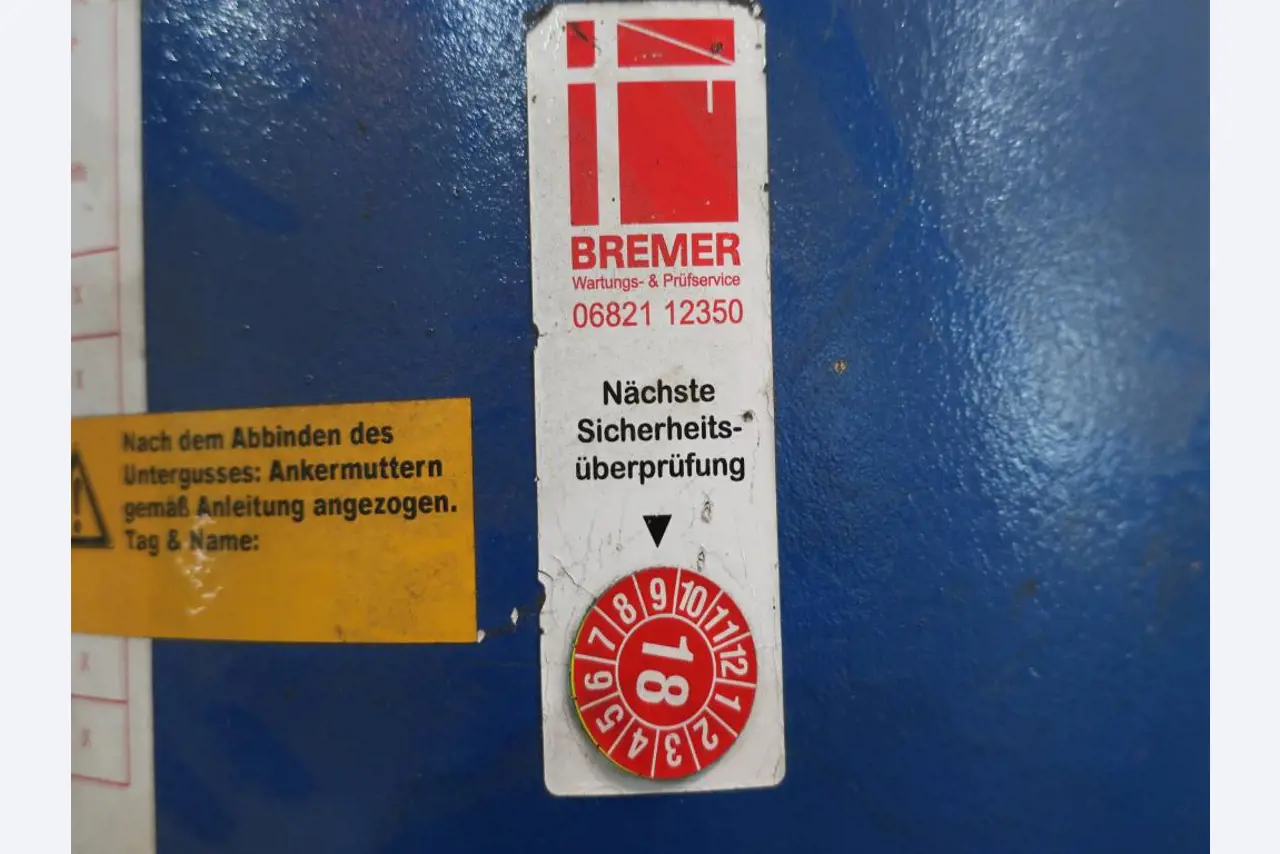 Máquinas para o processamento de chapas metálicas de espessura fina/média<br>(corte, perfuração, prensagem, dobragem)<br><font size="2">Em colaboração com a Hilco Industrial Acquisitions bv</font>-4