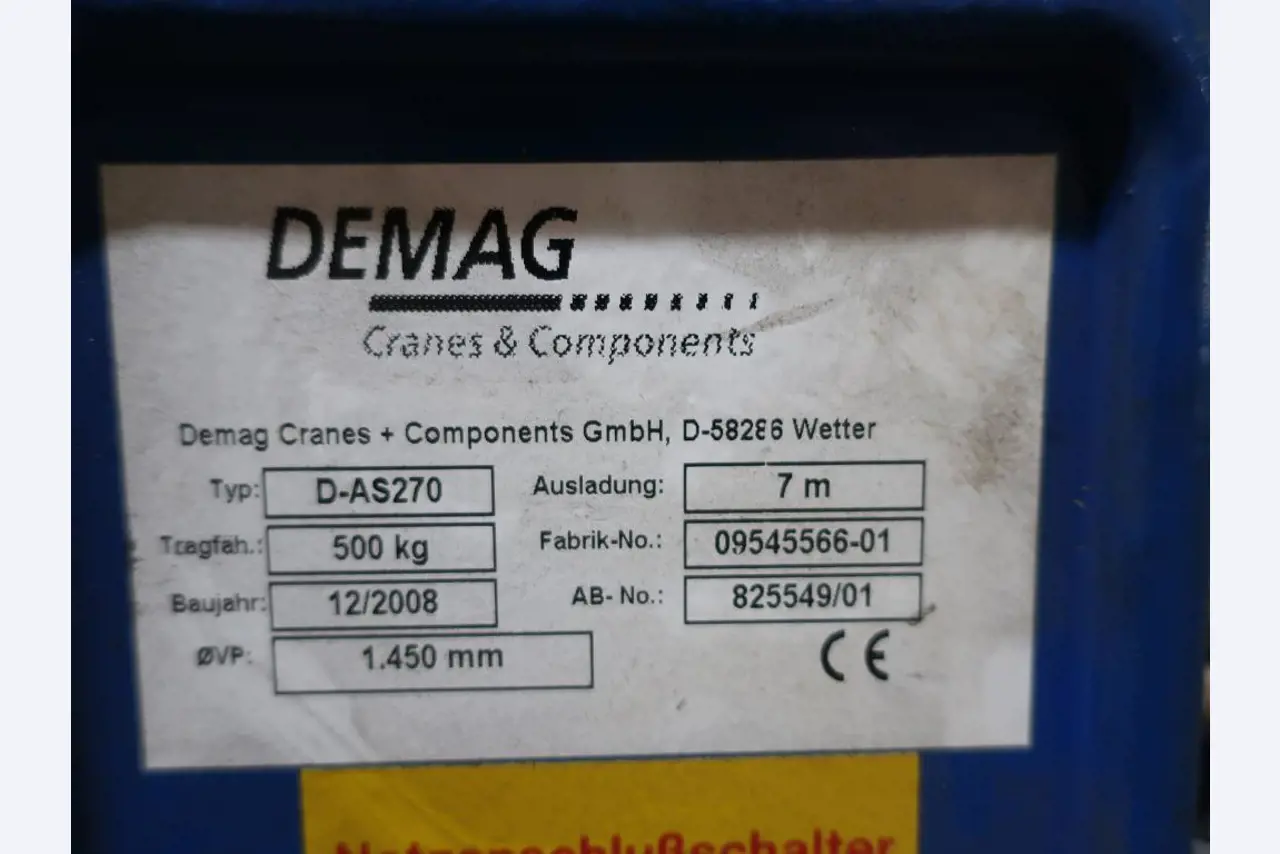 Máquinas para o processamento de chapas metálicas de espessura fina/média<br>(corte, perfuração, prensagem, dobragem)<br><font size="2">Em colaboração com a Hilco Industrial Acquisitions bv</font>-2