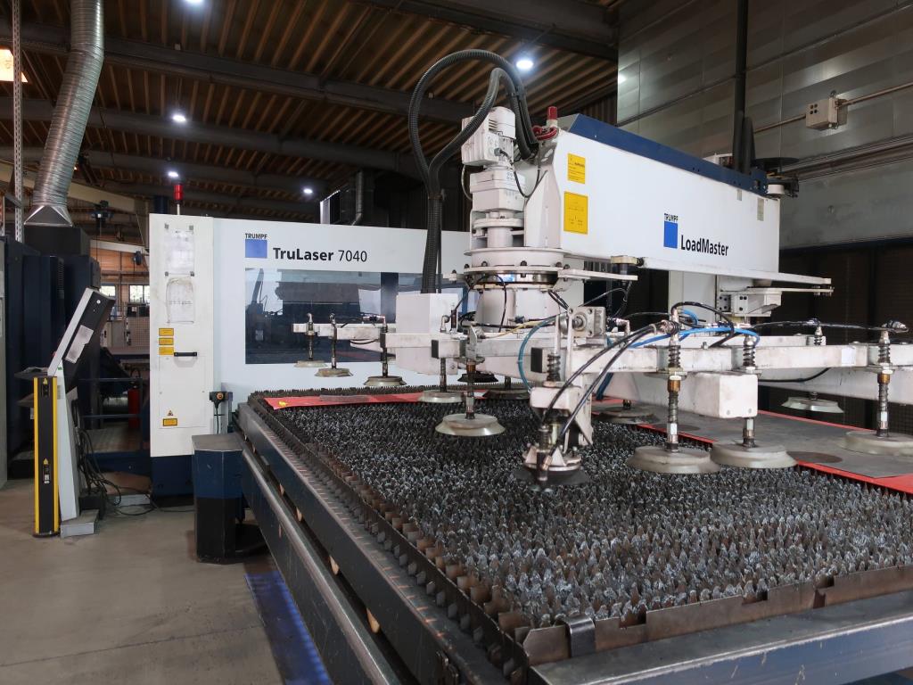 Machines for processing thin/medium thick sheet metal<br> (cutting, punching, pressing, bending)<br><font size="2">In collaboration with Hilco Industrial Acquisitions bv<br></font>-17