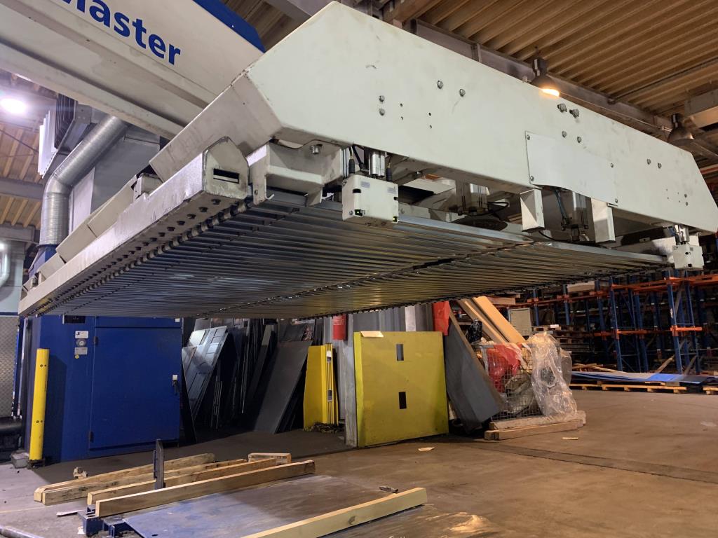 Machines for processing thin/medium thick sheet metal<br> (cutting, punching, pressing, bending)<br><font size="2">In collaboration with Hilco Industrial Acquisitions bv<br></font>-21