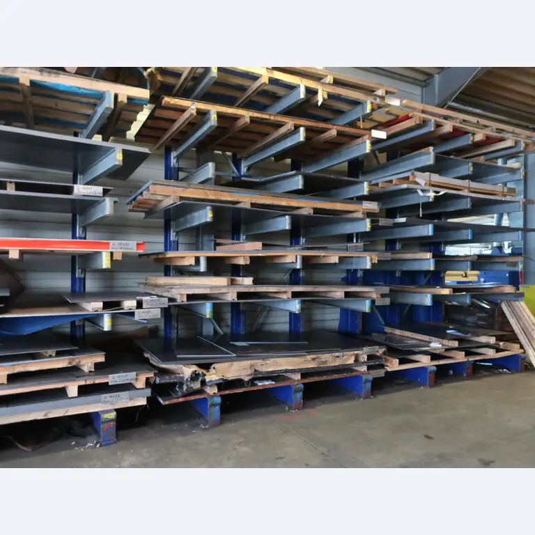 Máquinas para o processamento de chapas metálicas de espessura fina/média<br>(corte, perfuração, prensagem, dobragem)<br><font size="2">Em colaboração com a Hilco Industrial Acquisitions bv</font>-1