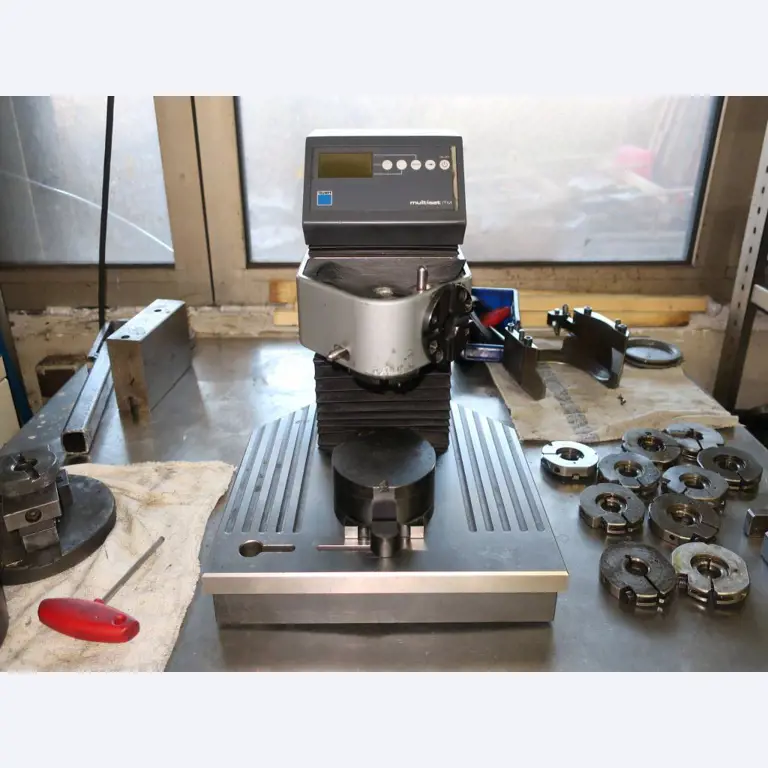 Machines for processing thin/medium thick sheet metal<br> (cutting, punching, pressing, bending)<br><font size="2">In collaboration with Hilco Industrial Acquisitions bv<br></font>-1