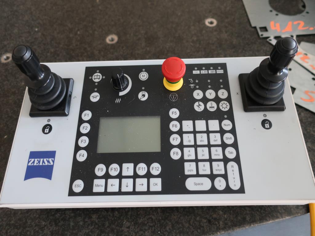 Machines for processing thin/medium thick sheet metal<br> (cutting, punching, pressing, bending)<br><font size="2">In collaboration with Hilco Industrial Acquisitions bv<br></font>-5