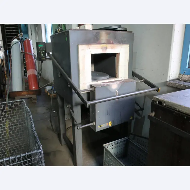 Máquinas para o processamento de chapas metálicas de espessura fina/média<br>(corte, perfuração, prensagem, dobragem)<br><font size="2">Em colaboração com a Hilco Industrial Acquisitions bv</font>-2