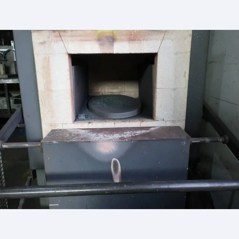 Máquinas para o processamento de chapas metálicas de espessura fina/média<br>(corte, perfuração, prensagem, dobragem)<br><font size="2">Em colaboração com a Hilco Industrial Acquisitions bv</font>-3