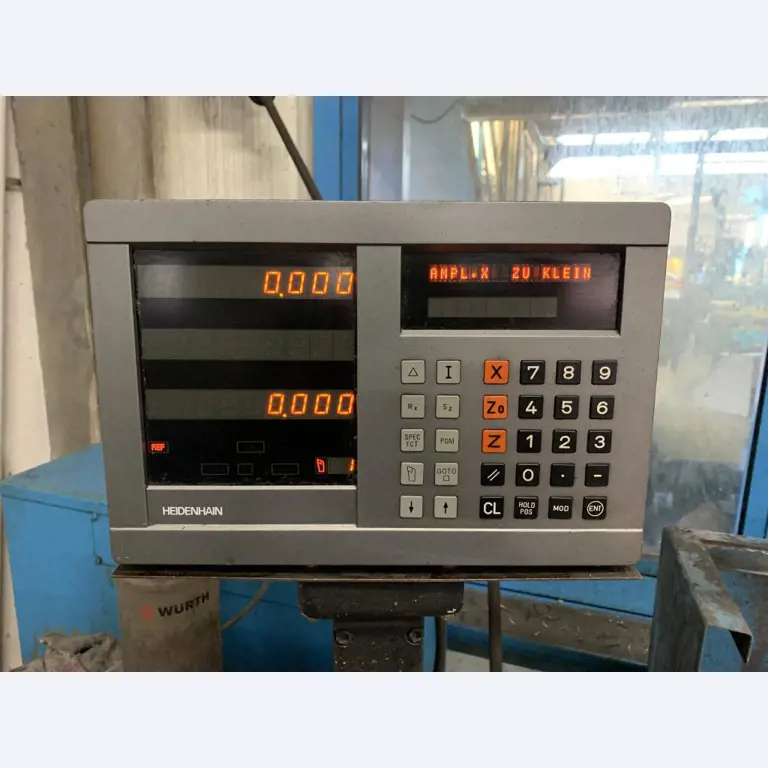 Máquinas para o processamento de chapas metálicas de espessura fina/média<br>(corte, perfuração, prensagem, dobragem)<br><font size="2">Em colaboração com a Hilco Industrial Acquisitions bv</font>-3