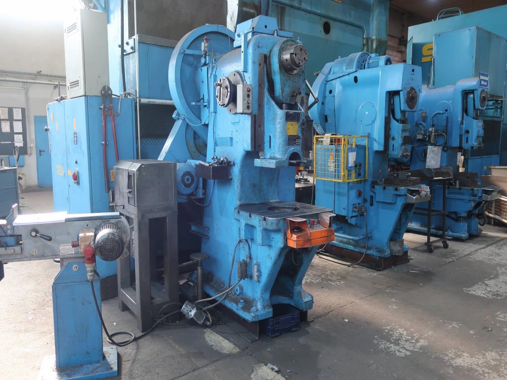 Machines for processing thin/medium thick sheet metal<br> (cutting, punching, pressing, bending)<br><font size="2">In collaboration with Hilco Industrial Acquisitions bv<br></font>-3