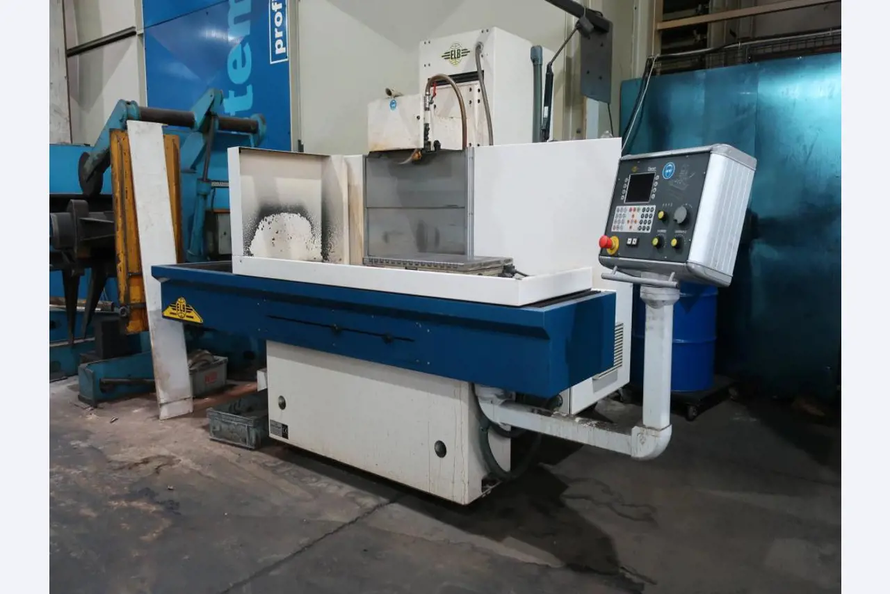 Machines pour l'usinage de tôles fines/moyennes<br>(découpe, poinçonnage, pressage, pliage)<br><font size="2">En collaboration avec Hilco Industrial Acquisitions bv</font>.-2