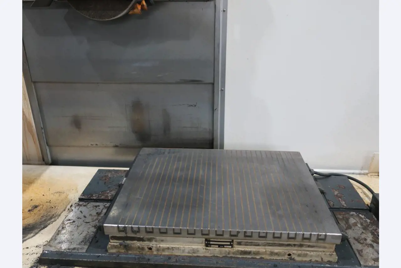 Machines pour l'usinage de tôles fines/moyennes<br>(découpe, poinçonnage, pressage, pliage)<br><font size="2">En collaboration avec Hilco Industrial Acquisitions bv</font>.-5