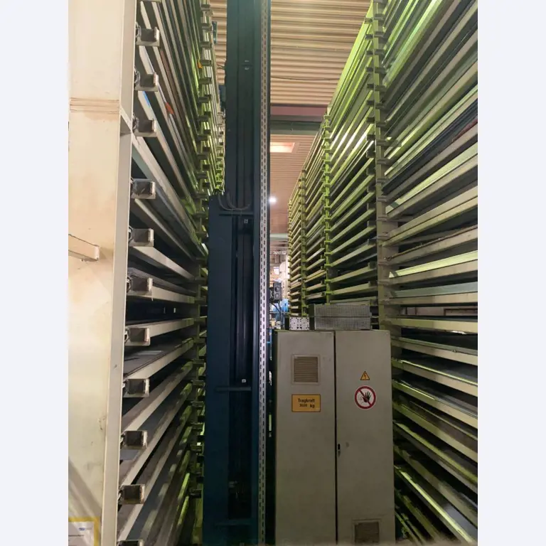 Máquinas para o processamento de chapas metálicas de espessura fina/média<br>(corte, perfuração, prensagem, dobragem)<br><font size="2">Em colaboração com a Hilco Industrial Acquisitions bv</font>-2