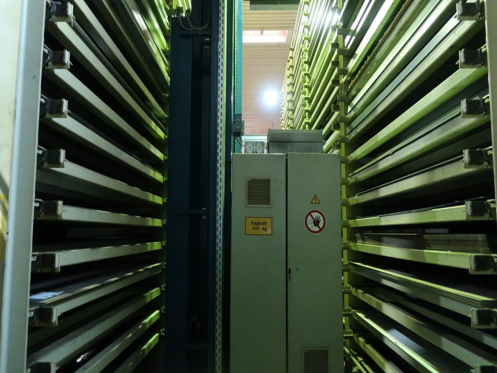 Machines for processing thin/medium thick sheet metal<br> (cutting, punching, pressing, bending)<br><font size="2">In collaboration with Hilco Industrial Acquisitions bv<br></font>-4