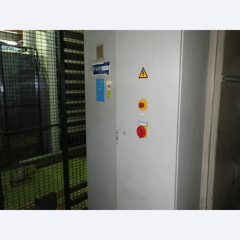 Máquinas para o processamento de chapas metálicas de espessura fina/média<br>(corte, perfuração, prensagem, dobragem)<br><font size="2">Em colaboração com a Hilco Industrial Acquisitions bv</font>-6