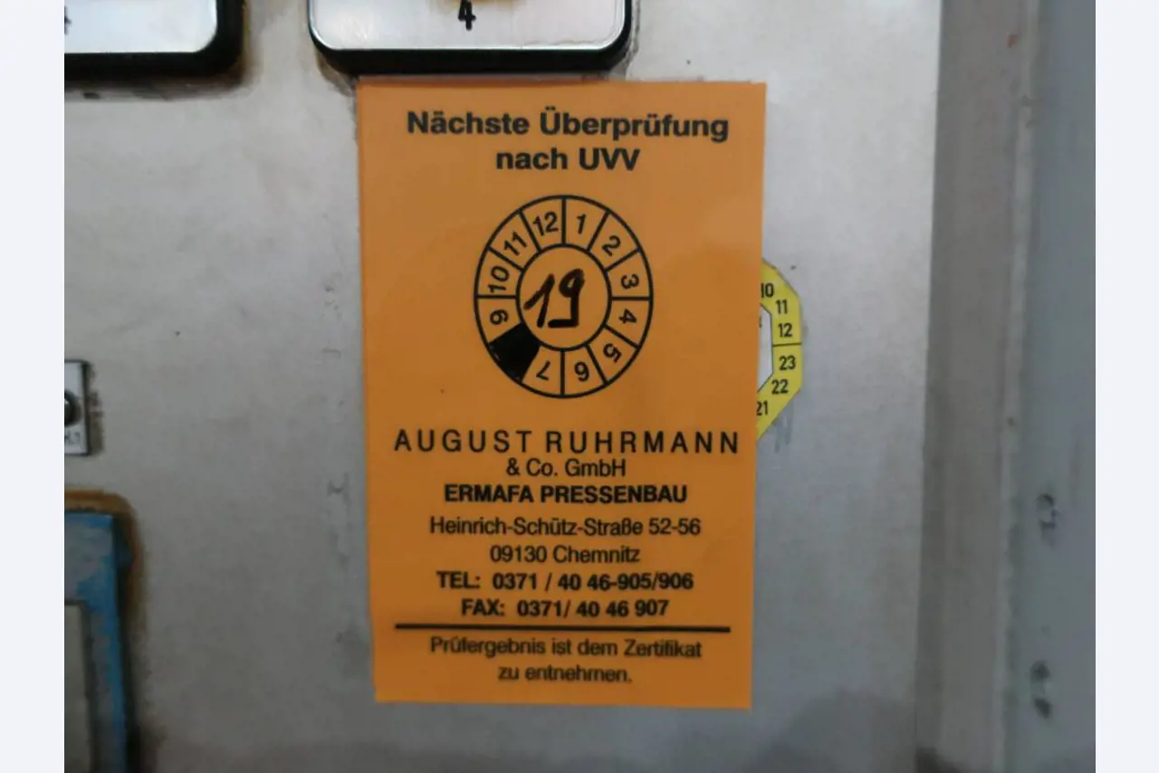 Machines for processing thin/medium thick sheet metal<br> (cutting, punching, pressing, bending)<br><font size="2">In collaboration with Hilco Industrial Acquisitions bv<br></font>-11