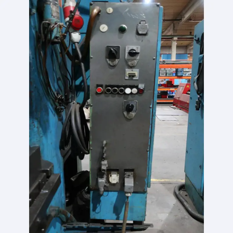 Machines for processing thin/medium thick sheet metal<br> (cutting, punching, pressing, bending)<br><font size="2">In collaboration with Hilco Industrial Acquisitions bv<br></font>-5