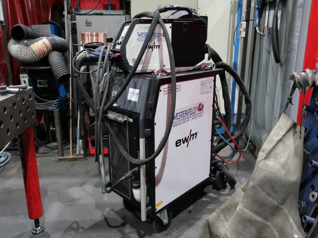 Machines pour l'usinage de tôles fines/moyennes<br>(découpe, poinçonnage, pressage, pliage)<br><font size="2">En collaboration avec Hilco Industrial Acquisitions bv</font>.-1