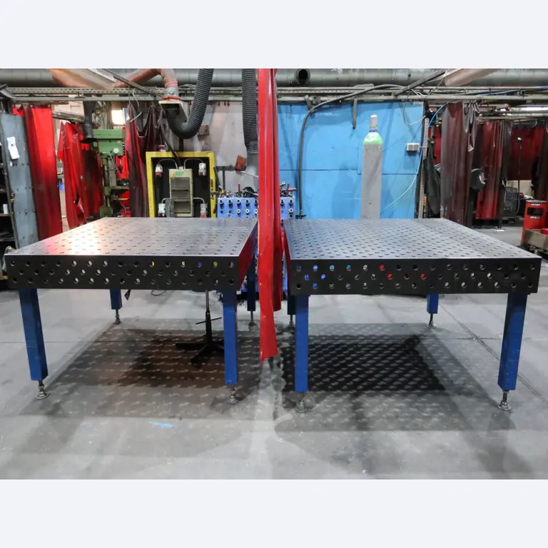 Máquinas para o processamento de chapas metálicas de espessura fina/média<br>(corte, perfuração, prensagem, dobragem)<br><font size="2">Em colaboração com a Hilco Industrial Acquisitions bv</font>-2