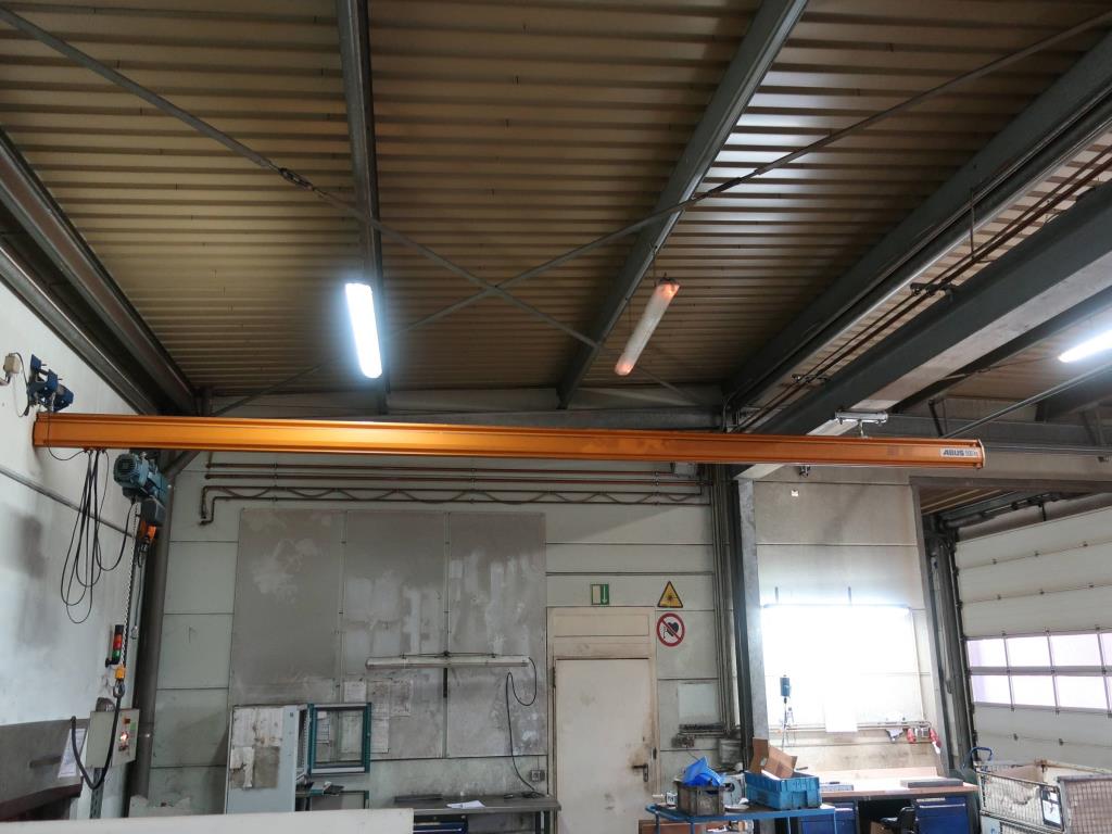 Machines pour l'usinage de tôles fines/moyennes<br>(découpe, poinçonnage, pressage, pliage)<br><font size="2">En collaboration avec Hilco Industrial Acquisitions bv</font>.-2