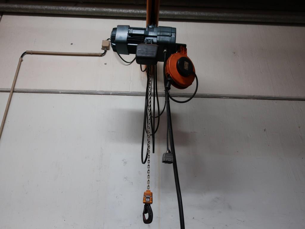 Machines pour l'usinage de tôles fines/moyennes<br>(découpe, poinçonnage, pressage, pliage)<br><font size="2">En collaboration avec Hilco Industrial Acquisitions bv</font>.-3