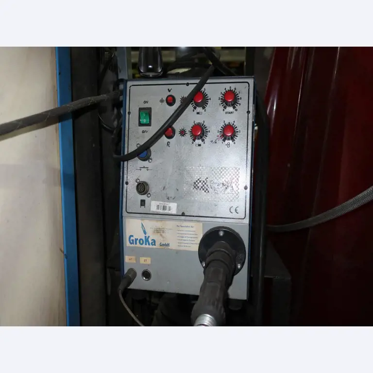 Máquinas para o processamento de chapas metálicas de espessura fina/média<br>(corte, perfuração, prensagem, dobragem)<br><font size="2">Em colaboração com a Hilco Industrial Acquisitions bv</font>-7