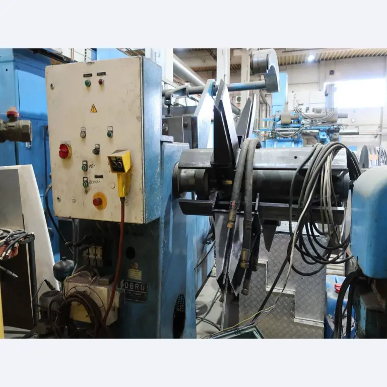 Máquinas para o processamento de chapas metálicas de espessura fina/média<br>(corte, perfuração, prensagem, dobragem)<br><font size="2">Em colaboração com a Hilco Industrial Acquisitions bv</font>-2